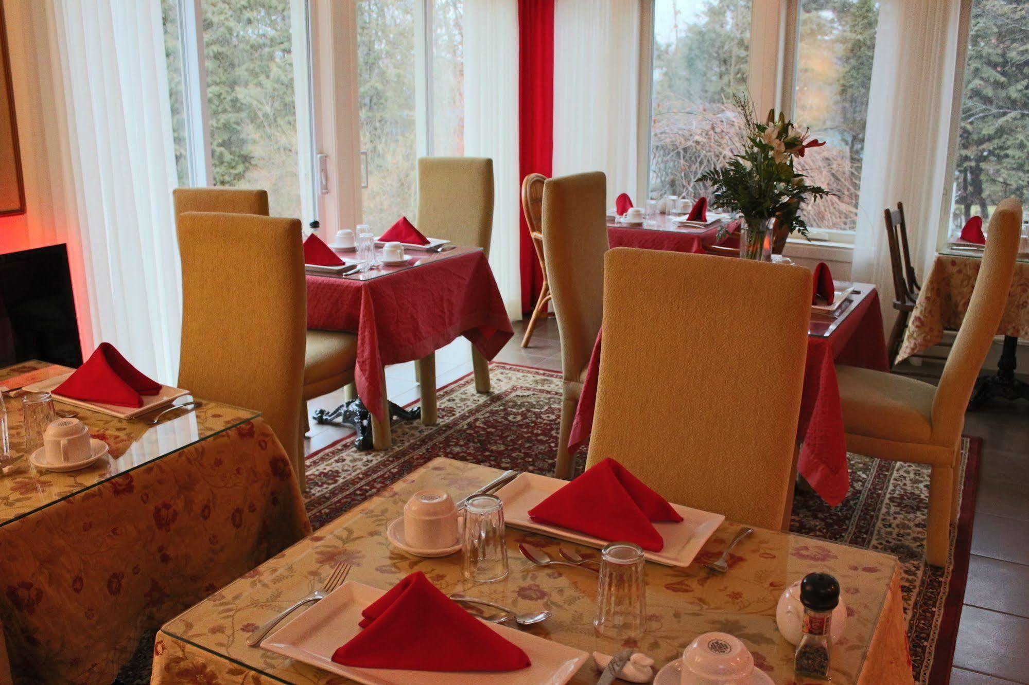 梅戈格 La Belle Victorienne酒店 外观 照片